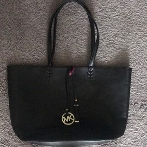 Beautiful Michael Kors Purse